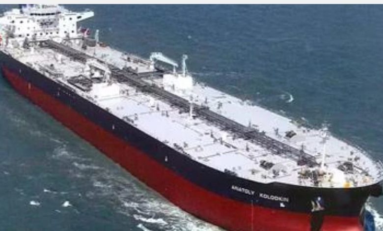 Photo of U.S. Signals Tactical Shift as Russian Oil Tanker Approaches Havana to Blunt Energy Collapse