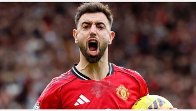 Photo of Elite Status: Bruno Fernandes Equals Ronaldo and Gerrard with Sixth POTM Award
