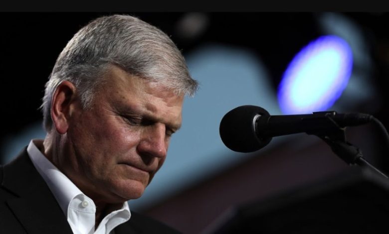 Photo of Faith or Foreign Policy? Franklin Graham’s White House “Esther” Prayer Sparks Global Debate