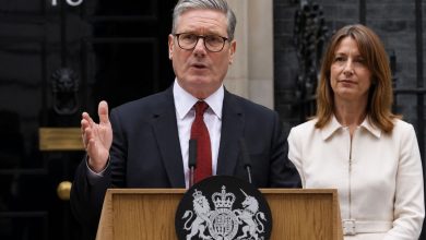 Photo of Keir Starmer Resigns as UK Prime Minister After Labour Revolt, Paving Way for Andy Burnham Challenge
